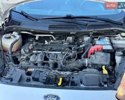 Белый Форд Фиеста, объемом двигателя 1.6 л и пробегом 140 тыс. км за 8600 $, фото 14 на Automoto.ua