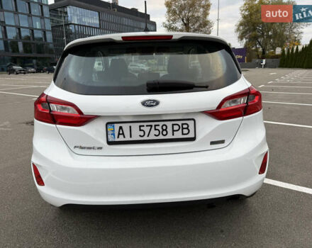 Форд Фиеста 2018 в Киеве на Automoto.ua Белый Форд Фиеста, объемом двигателя 1.08 л и пробегом 110 тыс. км за 8700 $, фото 6 на Automoto.ua