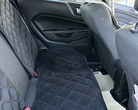 Белый Форд Фиеста, объемом двигателя 1.6 л и пробегом 130 тыс. км за 8450 $, фото 11 на Automoto.ua