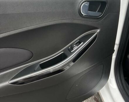 Белый Форд Фиеста, объемом двигателя 1.2 л и пробегом 43 тыс. км за 8300 $, фото 23 на Automoto.ua