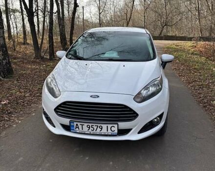 Белый Форд Фиеста, объемом двигателя 1.6 л и пробегом 128 тыс. км за 9300 $, фото 5 на Automoto.ua