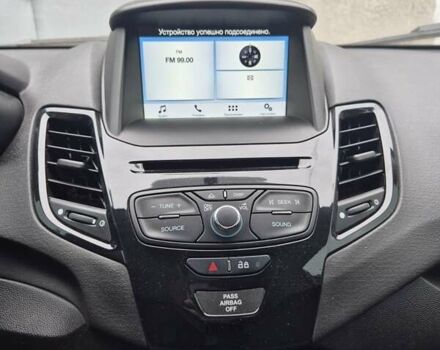 Белый Форд Фиеста, объемом двигателя 1.6 л и пробегом 48 тыс. км за 12600 $, фото 8 на Automoto.ua