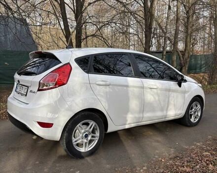 Белый Форд Фиеста, объемом двигателя 1.6 л и пробегом 128 тыс. км за 9300 $, фото 1 на Automoto.ua