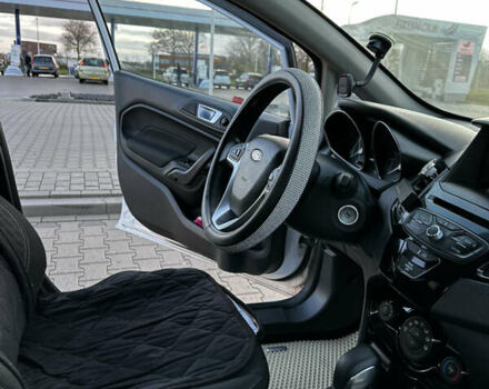 Белый Форд Фиеста, объемом двигателя 1.6 л и пробегом 130 тыс. км за 8450 $, фото 13 на Automoto.ua