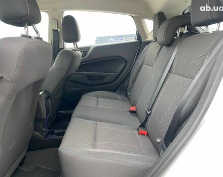 Білий Форд Фієста, об'ємом двигуна 1.6 л та пробігом 66 тис. км за 9790 $, фото 12 на Automoto.ua