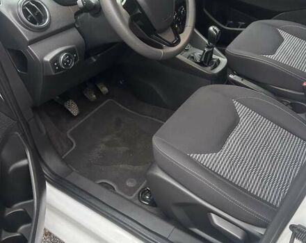 Белый Форд Фиеста, объемом двигателя 1.2 л и пробегом 43 тыс. км за 8300 $, фото 25 на Automoto.ua