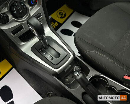 Білий Форд Фієста, об'ємом двигуна 1.6 л та пробігом 138 тис. км за 8599 $, фото 18 на Automoto.ua