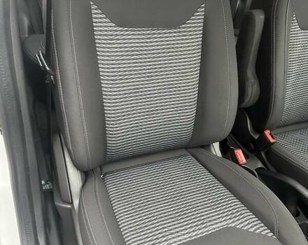 Белый Форд Фиеста, объемом двигателя 1.2 л и пробегом 43 тыс. км за 8300 $, фото 27 на Automoto.ua