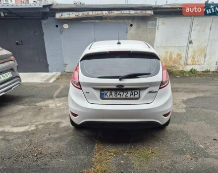 Белый Форд Фиеста, объемом двигателя 1.6 л и пробегом 48 тыс. км за 12600 $, фото 6 на Automoto.ua