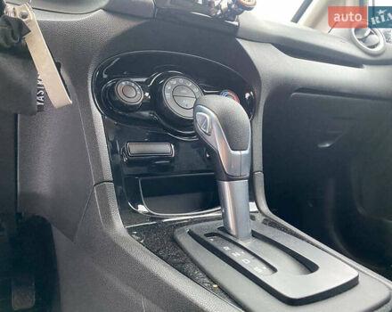 Белый Форд Фиеста, объемом двигателя 1.6 л и пробегом 66 тыс. км за 9790 $, фото 16 на Automoto.ua