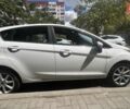 Білий Форд Фієста, об'ємом двигуна 1.6 л та пробігом 85 тис. км за 11800 $, фото 4 на Automoto.ua
