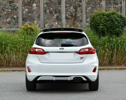 Белый Форд Фиеста, объемом двигателя 1.5 л и пробегом 41 тыс. км за 6000 $, фото 4 на Automoto.ua