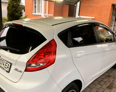 Белый Форд Фиеста, объемом двигателя 1.39 л и пробегом 199 тыс. км за 6500 $, фото 8 на Automoto.ua