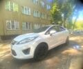 Белый Форд Фиеста, объемом двигателя 1.6 л и пробегом 199 тыс. км за 4999 $, фото 1 на Automoto.ua