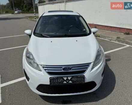 Белый Форд Фиеста, объемом двигателя 1.6 л и пробегом 190 тыс. км за 6550 $, фото 21 на Automoto.ua