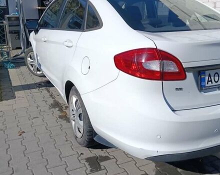 Білий Форд Фієста, об'ємом двигуна 1.6 л та пробігом 155 тис. км за 6100 $, фото 7 на Automoto.ua
