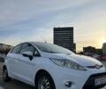 Белый Форд Фиеста, объемом двигателя 1.56 л и пробегом 240 тыс. км за 6000 $, фото 1 на Automoto.ua