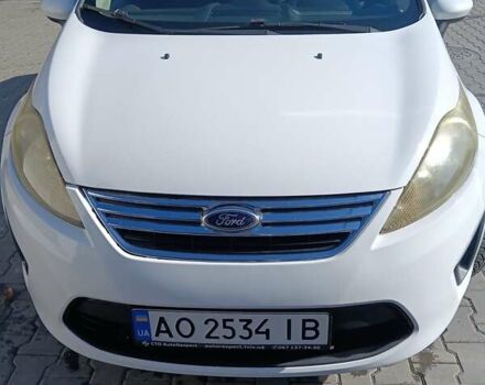 Білий Форд Фієста, об'ємом двигуна 1.6 л та пробігом 155 тис. км за 6100 $, фото 9 на Automoto.ua