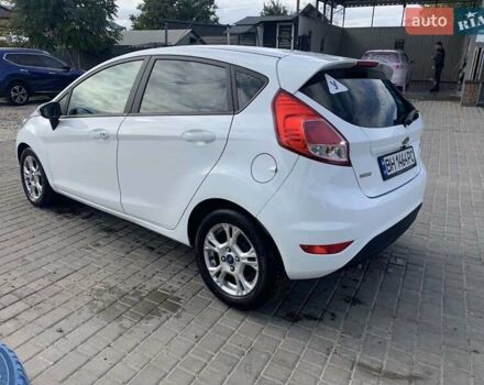 Белый Форд Фиеста, объемом двигателя 1 л и пробегом 139 тыс. км за 6200 $, фото 4 на Automoto.ua