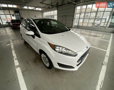 Белый Форд Фиеста, объемом двигателя 1.6 л и пробегом 152 тыс. км за 6800 $, фото 1 на Automoto.ua