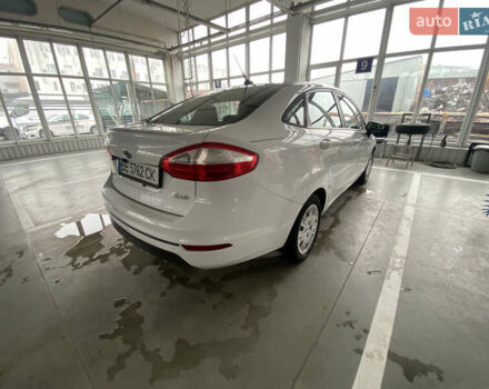 Белый Форд Фиеста, объемом двигателя 1.6 л и пробегом 152 тыс. км за 6800 $, фото 4 на Automoto.ua