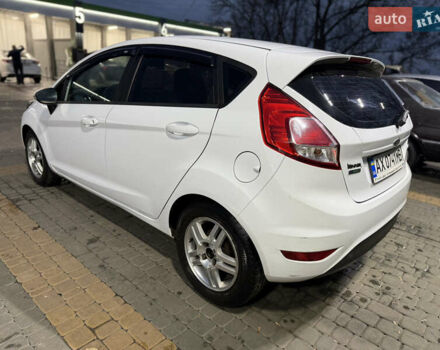 Білий Форд Фієста, об'ємом двигуна 1 л та пробігом 123 тис. км за 6100 $, фото 2 на Automoto.ua