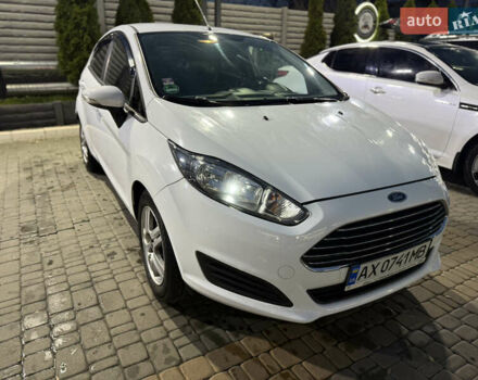 Білий Форд Фієста, об'ємом двигуна 1 л та пробігом 123 тис. км за 6100 $, фото 1 на Automoto.ua
