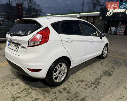 Білий Форд Фієста, об'ємом двигуна 1 л та пробігом 123 тис. км за 6100 $, фото 3 на Automoto.ua