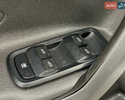 Білий Форд Фієста, об'ємом двигуна 1.6 л та пробігом 169 тис. км за 7555 $, фото 38 на Automoto.ua