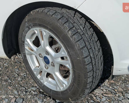 Форд Фиеста 2015 в Софіївська Борщагівка на Automoto.ua Белый Форд Фиеста, объемом двигателя 1.6 л и пробегом 162 тыс. км за 8000 $, фото 11 на Automoto.ua