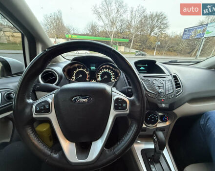 Белый Форд Фиеста, объемом двигателя 1.6 л и пробегом 123 тыс. км за 7400 $, фото 2 на Automoto.ua