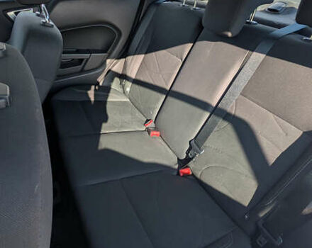 Форд Фиеста 2015 в Софіївська Борщагівка на Automoto.ua Белый Форд Фиеста, объемом двигателя 1.6 л и пробегом 162 тыс. км за 8000 $, фото 9 на Automoto.ua