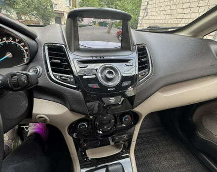 Білий Форд Фієста, об'ємом двигуна 1.6 л та пробігом 125 тис. км за 8500 $, фото 8 на Automoto.ua