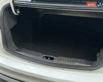 Белый Форд Фиеста, объемом двигателя 1.6 л и пробегом 177 тыс. км за 7500 $, фото 13 на Automoto.ua