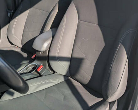 Форд Фиеста 2015 в Софіївська Борщагівка на Automoto.ua Белый Форд Фиеста, объемом двигателя 1.6 л и пробегом 162 тыс. км за 8000 $, фото 8 на Automoto.ua