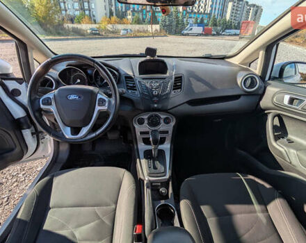 Форд Фиеста 2015 в Софіївська Борщагівка на Automoto.ua Белый Форд Фиеста, объемом двигателя 1.6 л и пробегом 162 тыс. км за 8000 $, фото 10 на Automoto.ua