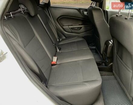 Білий Форд Фієста, об'ємом двигуна 1.6 л та пробігом 169 тис. км за 7555 $, фото 29 на Automoto.ua