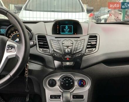 Білий Форд Фієста, об'ємом двигуна 1.6 л та пробігом 169 тис. км за 7555 $, фото 51 на Automoto.ua