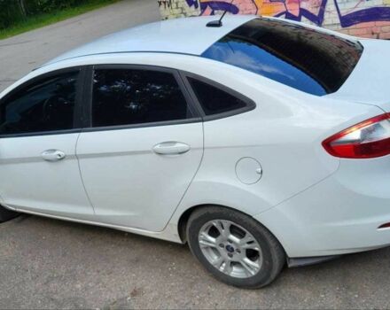 Білий Форд Фієста, об'ємом двигуна 1.6 л та пробігом 141 тис. км за 7500 $, фото 1 на Automoto.ua