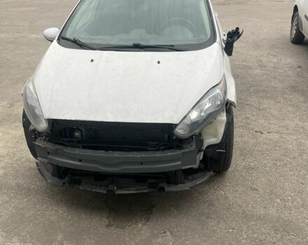 Білий Форд Фієста, об'ємом двигуна 1.6 л та пробігом 100 тис. км за 5200 $, фото 1 на Automoto.ua