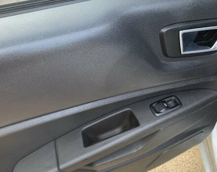 Білий Форд Фієста, об'ємом двигуна 1.6 л та пробігом 250 тис. км за 6750 $, фото 10 на Automoto.ua