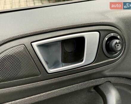 Білий Форд Фієста, об'ємом двигуна 1.6 л та пробігом 169 тис. км за 7555 $, фото 39 на Automoto.ua