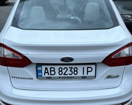 Белый Форд Фиеста, объемом двигателя 1.6 л и пробегом 130 тыс. км за 9000 $, фото 3 на Automoto.ua