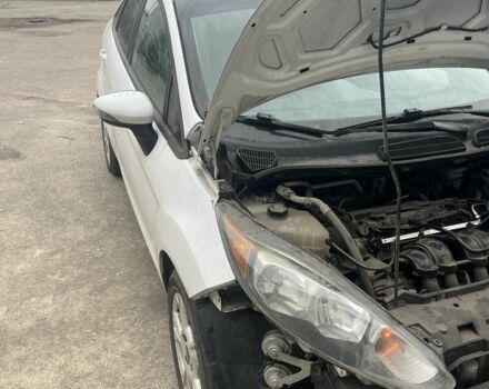 Білий Форд Фієста, об'ємом двигуна 1.6 л та пробігом 100 тис. км за 5200 $, фото 4 на Automoto.ua