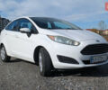 Форд Фиеста 2015 в Софіївська Борщагівка на Automoto.ua Белый Форд Фиеста, объемом двигателя 1.6 л и пробегом 162 тыс. км за 8000 $, фото 1 на Automoto.ua