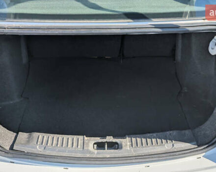 Форд Фиеста 2015 в Софіївська Борщагівка на Automoto.ua Белый Форд Фиеста, объемом двигателя 1.6 л и пробегом 162 тыс. км за 8000 $, фото 12 на Automoto.ua