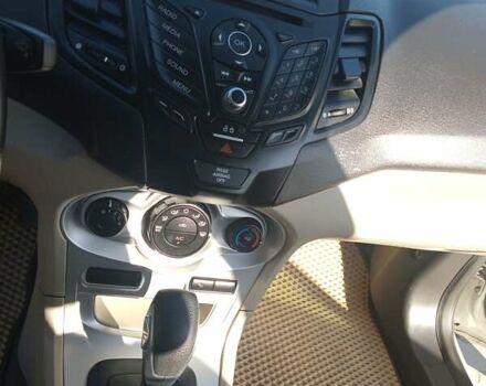 Білий Форд Фієста, об'ємом двигуна 1.6 л та пробігом 140 тис. км за 8000 $, фото 14 на Automoto.ua