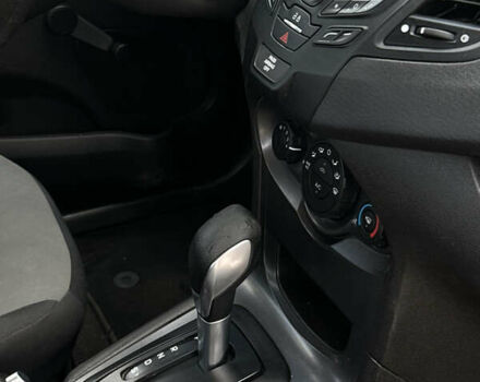 Білий Форд Фієста, об'ємом двигуна 1.6 л та пробігом 165 тис. км за 7400 $, фото 17 на Automoto.ua