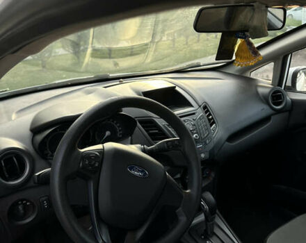 Білий Форд Фієста, об'ємом двигуна 1.6 л та пробігом 165 тис. км за 7400 $, фото 8 на Automoto.ua