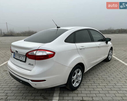 Белый Форд Фиеста, объемом двигателя 1.6 л и пробегом 160 тыс. км за 8000 $, фото 5 на Automoto.ua